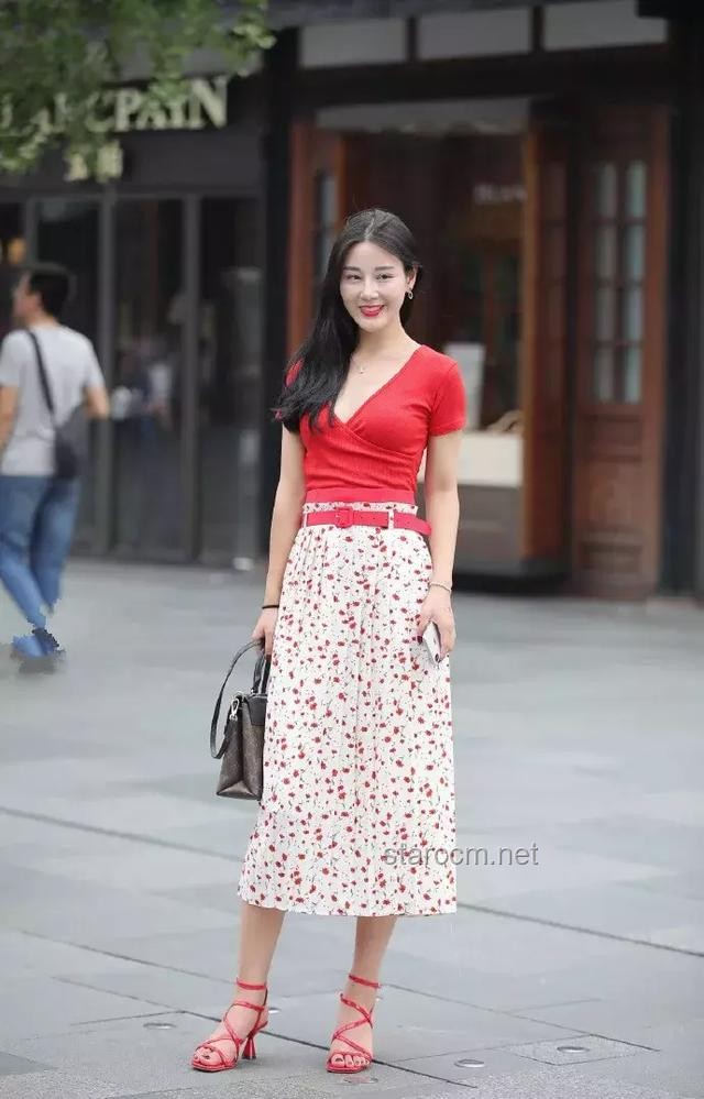 如何通过自信气质让穿搭更出彩